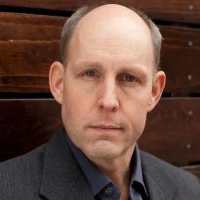 Headshot of Glen Gaston